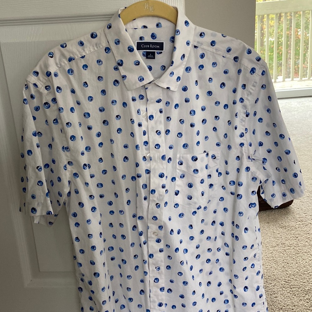 White with blueberry dots. Club Room Mens Large.